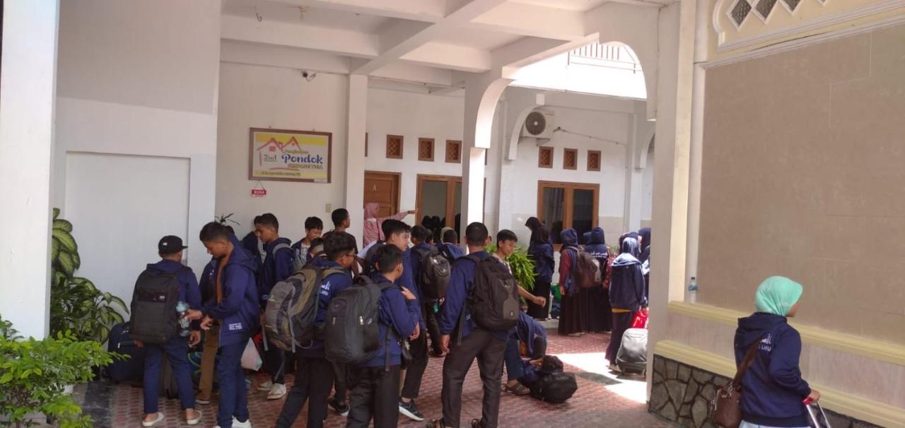 Pondok Simpang Tiga Sabang  Bagian luar foto