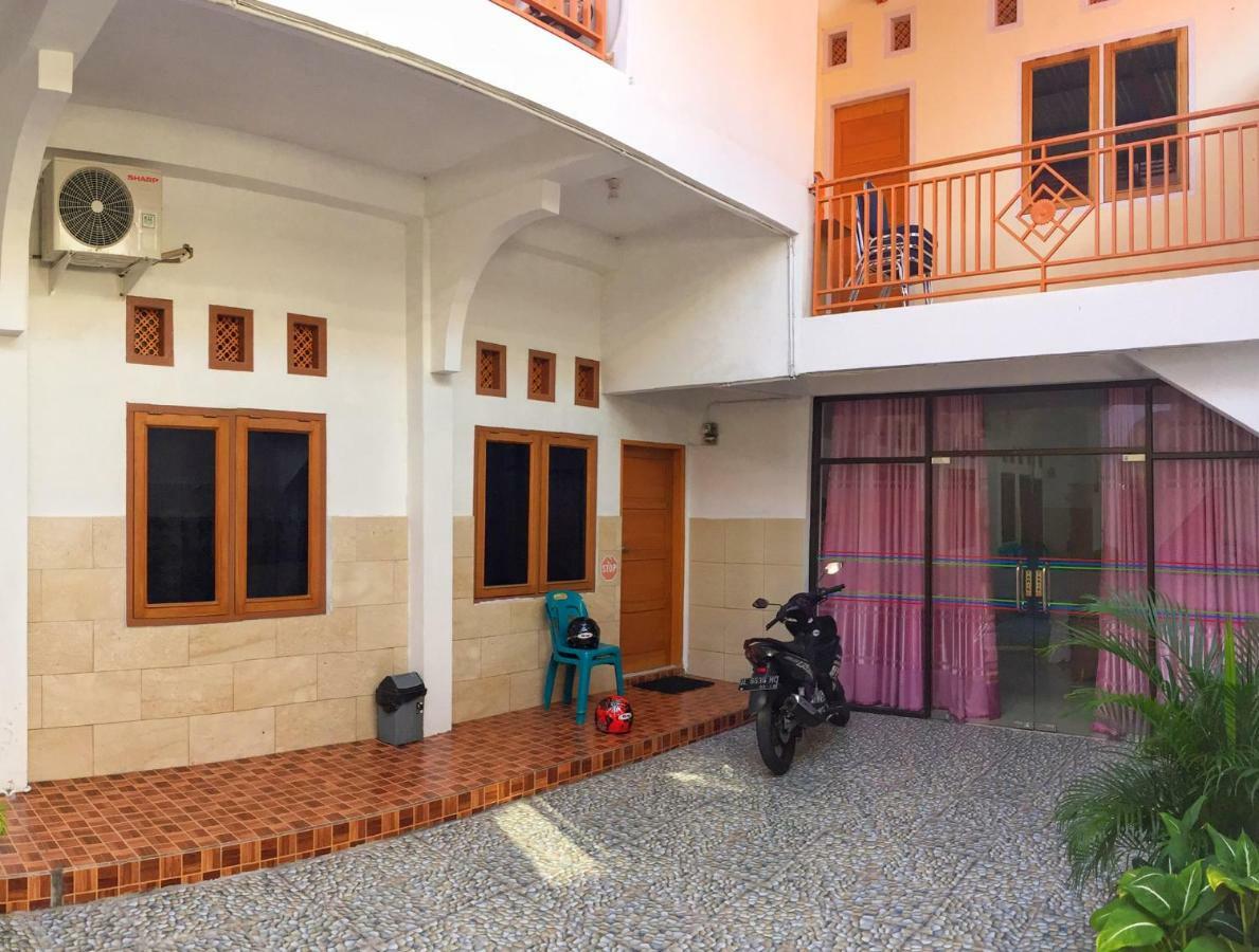Pondok Simpang Tiga Sabang  Bagian luar foto
