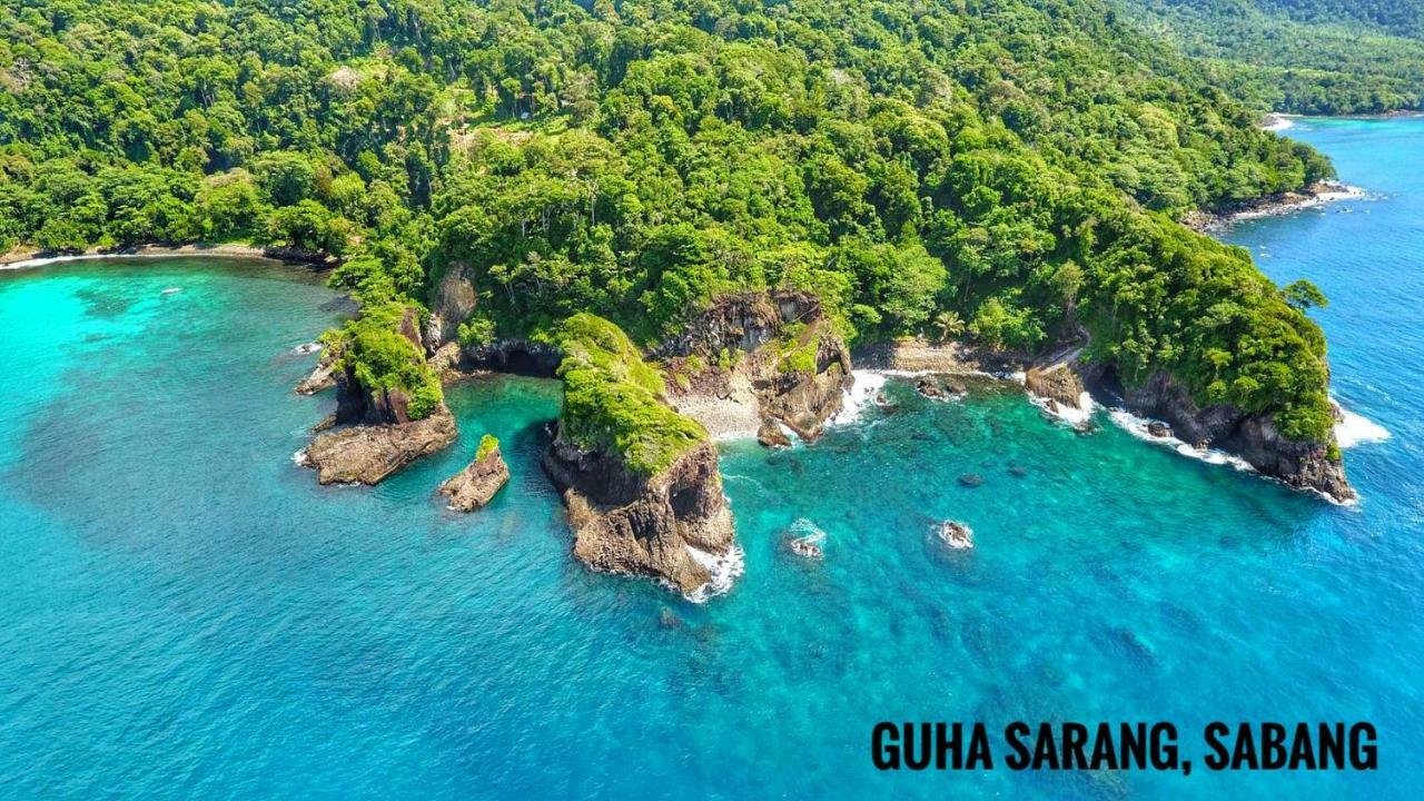 Pondok Simpang Tiga Sabang  Bagian luar foto