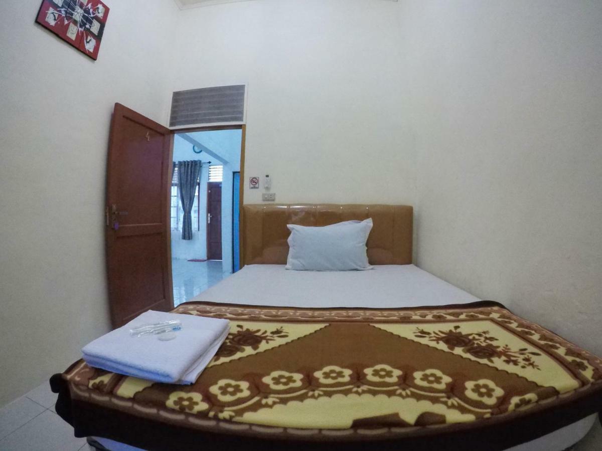 Pondok Simpang Tiga Sabang  Bagian luar foto