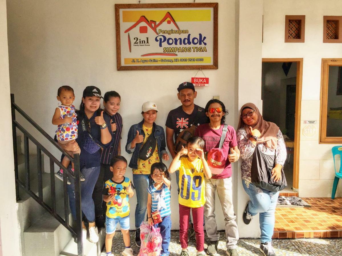 Pondok Simpang Tiga Sabang  Bagian luar foto
