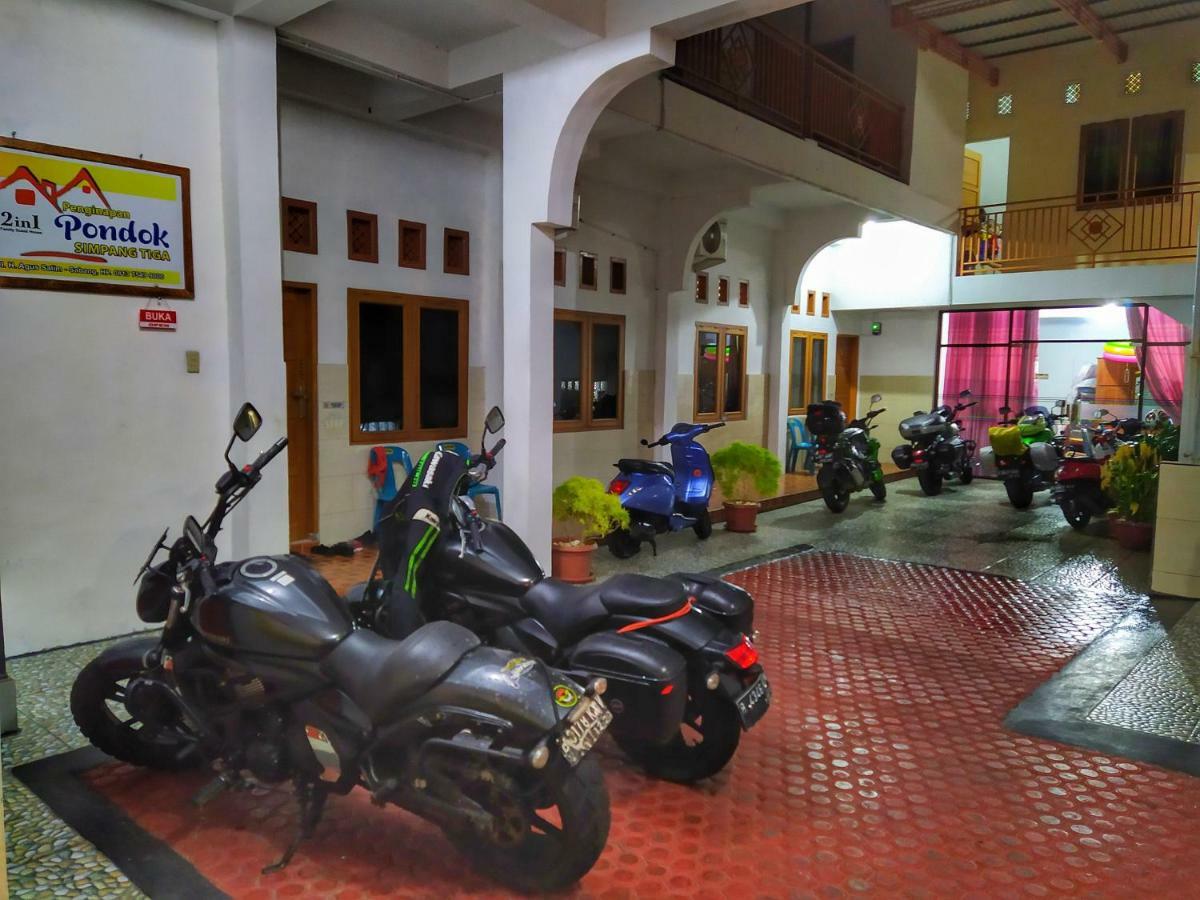 Pondok Simpang Tiga Sabang  Bagian luar foto