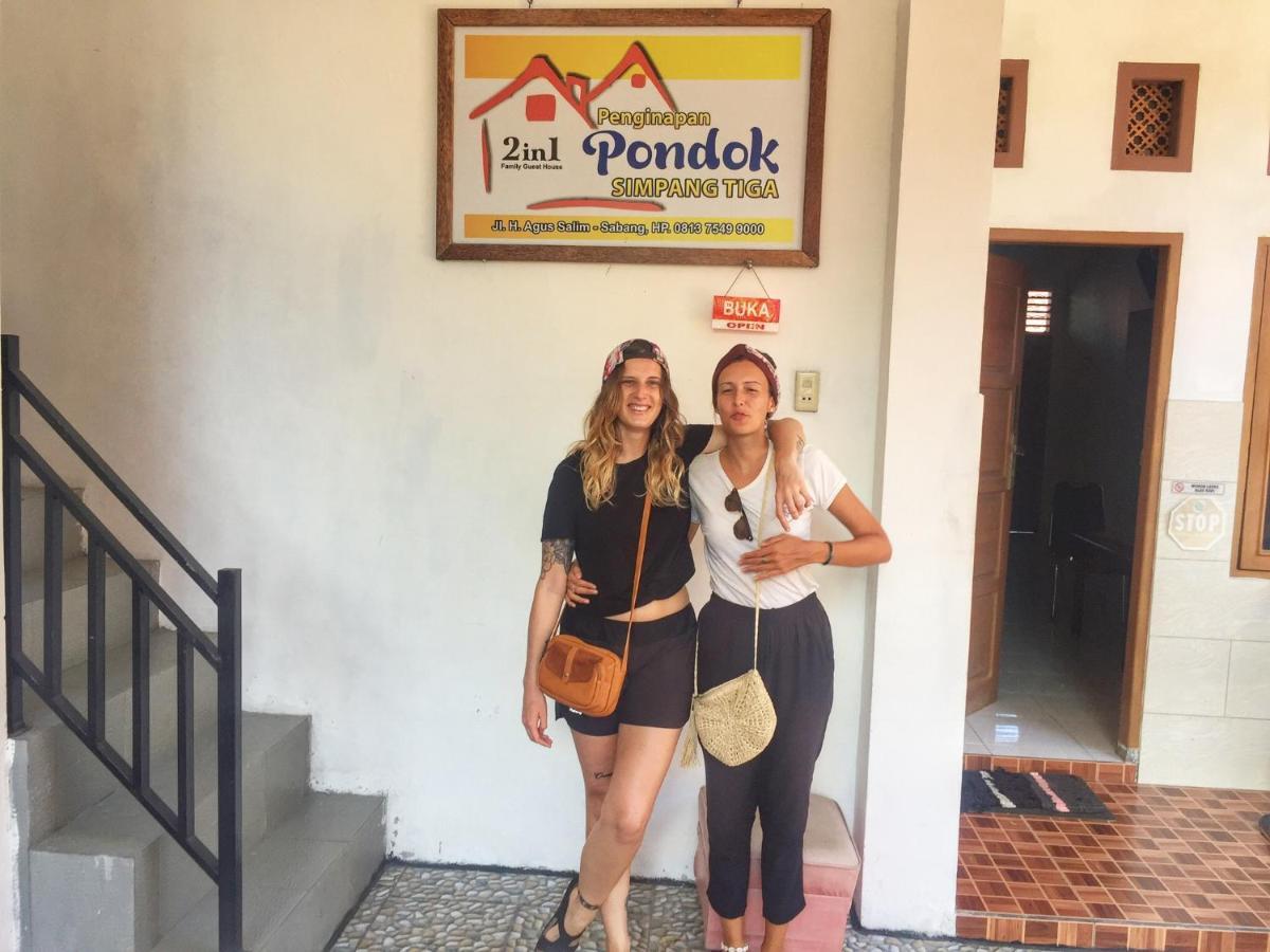 Pondok Simpang Tiga Sabang  Bagian luar foto